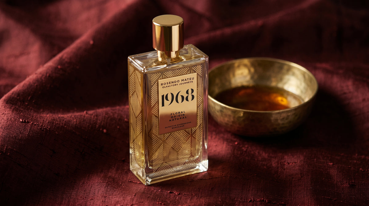 Rosendo Mateu 1968 EDP on raw silk of oxblood color with a brass bowl with ambergris tincture